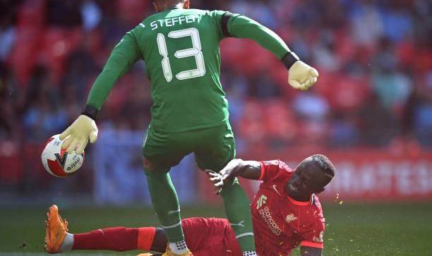 网页版登录入口地址-降智门将乃马家真传，本泽马金球稳了？马内不答应！