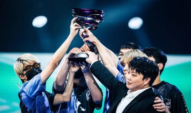 英雄联盟手游赛事潜力初显，寻新求异是“破晓”关键