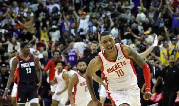 APP下载-0.6秒绝杀+劲爆隔扣！火箭四少爆发 詹皇大赞伊森